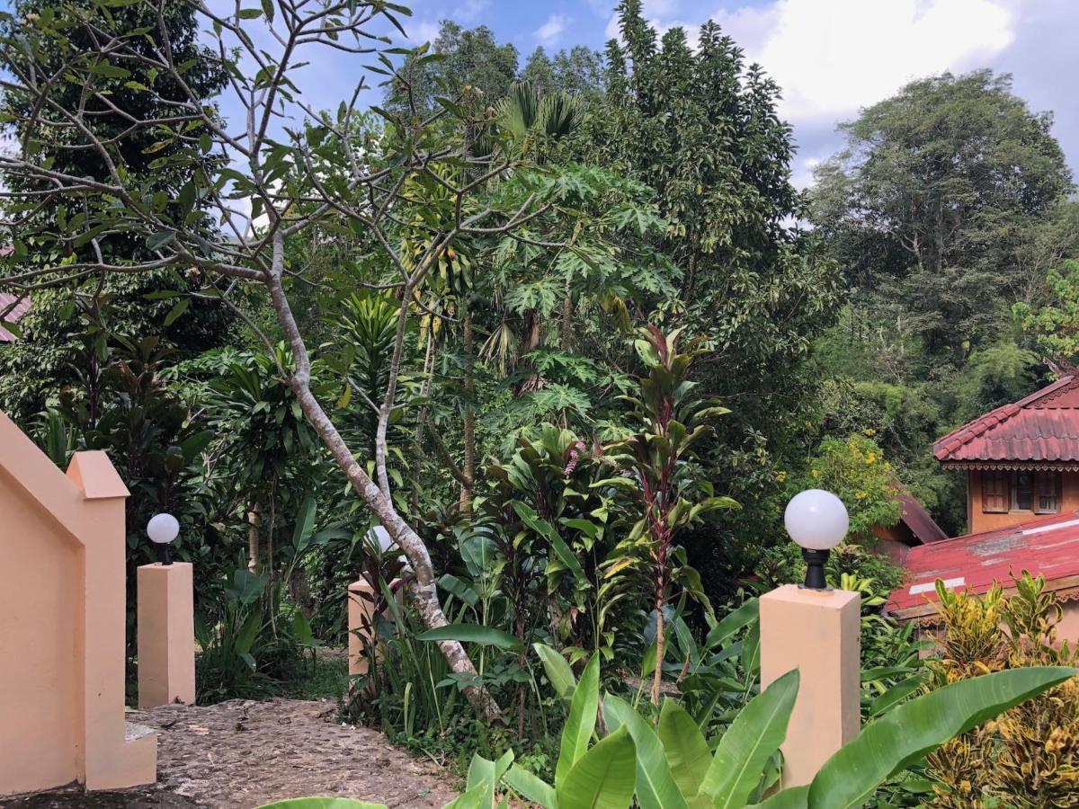 Aerie Lodge Pang Mapha Bagian luar foto